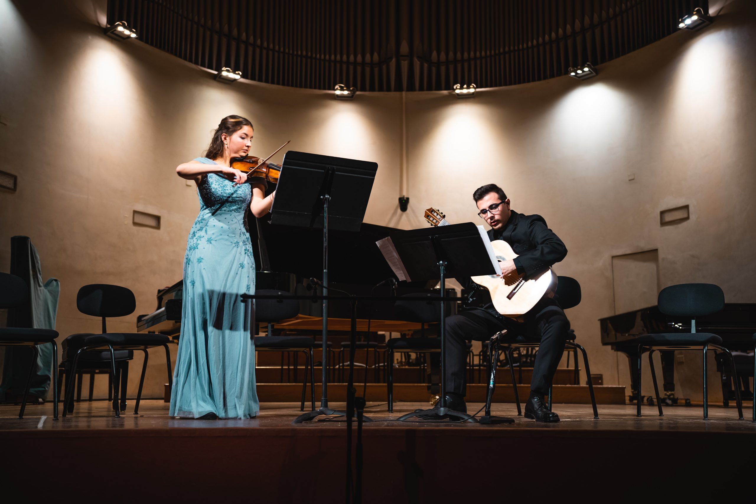 Da sinistra: Laura Ochmann, Francesco Russo. Foto di Stefan Heisu