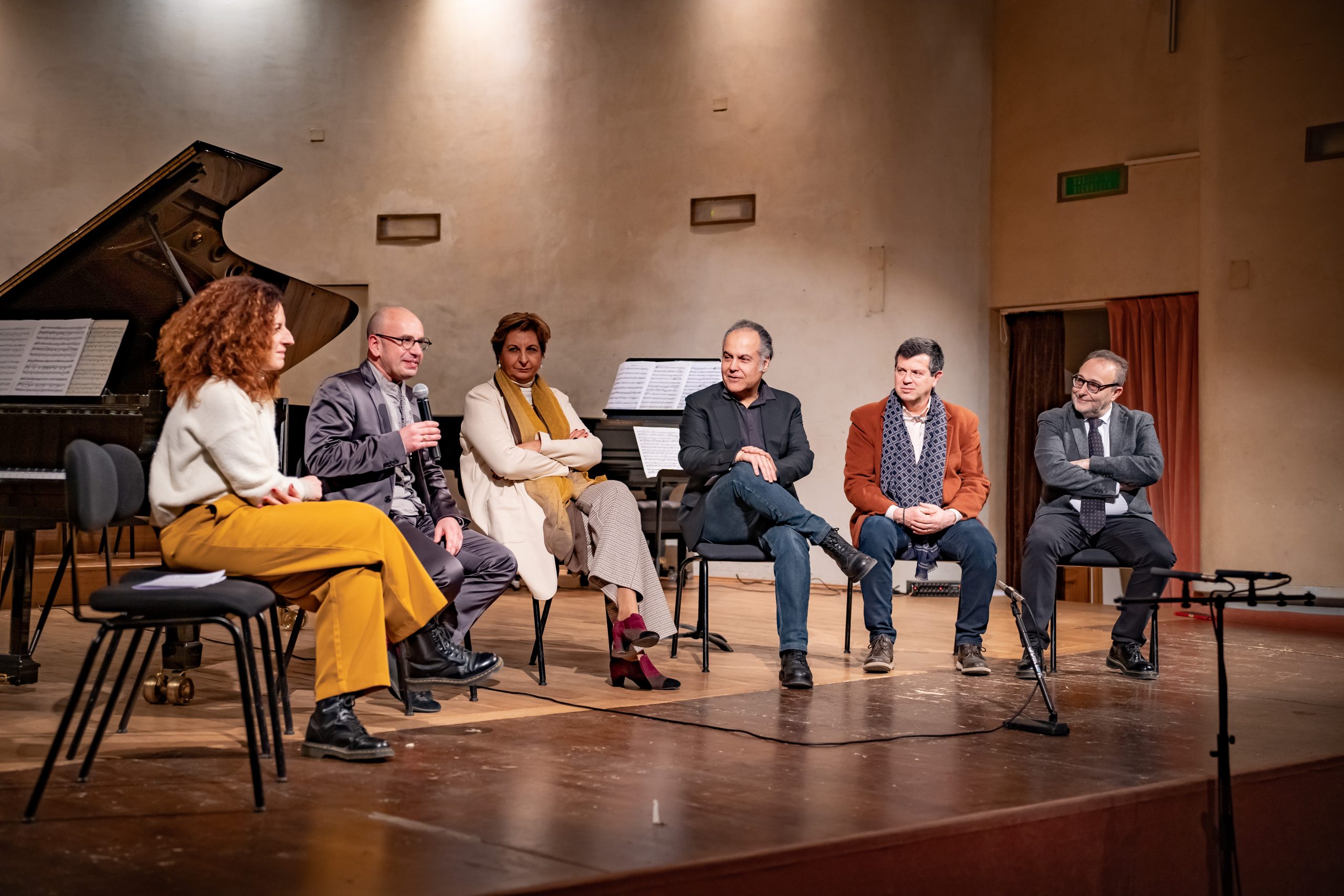 Da sinistra: Claudia Del Tongo, Georgi Mundrov, Rosa Maria Di Giorgi, Giorgio Albiani, Nicola Benini, Francesco Fumelli. Foto di Stefan Heisu