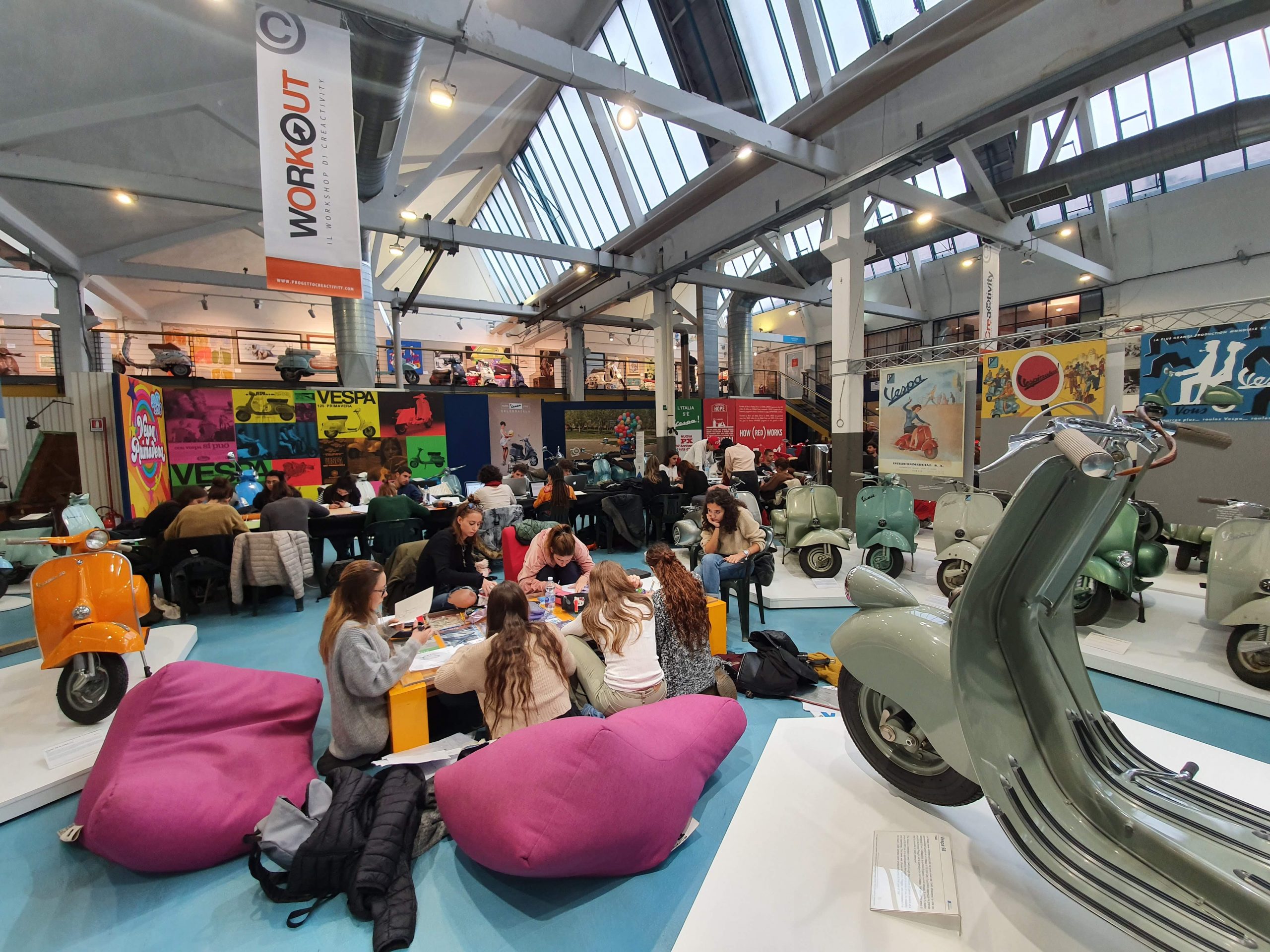 Una foto durante il workshop "WorkOut" di Creactivity, evento organizzato da ISIA Firenze al Museo Piaggio