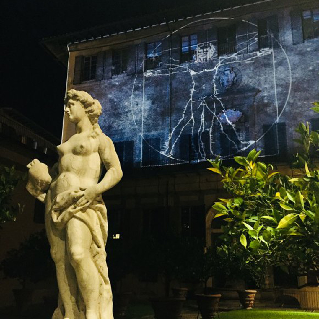 Foto di parte della videoinstallazione realizzata per Flight Firenze