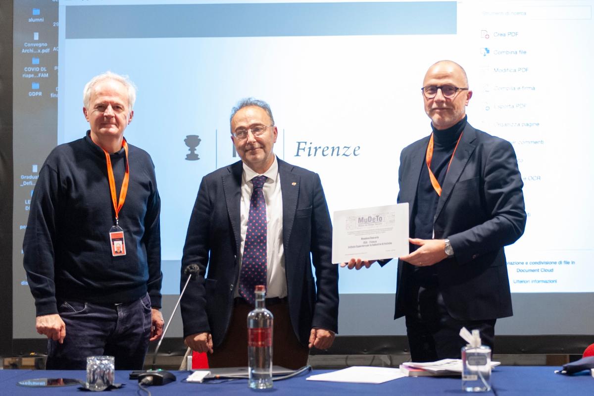 Il momento della nomina di ISIA Firenze come membro onorario del MuDeTo durante la Florence Biennale 2021